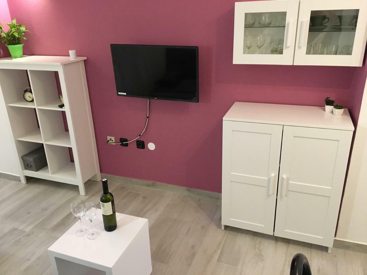 Apartment Martina ---80m From The Sea--- Pula